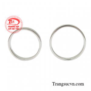 Vì thế việc lựa chọn một đôi nhẫn cưới chất lượng cao và phù hợp là vô cùng quan trọng. 
