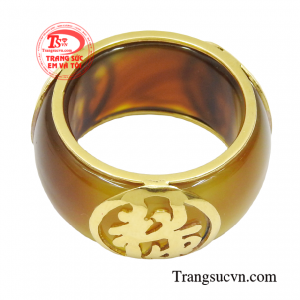 Sản phẩm được khắc chữ lộc giúp người dùng dễ dàng thăng quan tiến chức, thuận việc làm ăn buôn bán. 