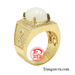 Nhẫn nam sapphire thời thượng đặc biệt dành tặng cho những quý ông lịch lãm.