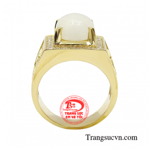 Sapphire là 1 trong 4 loại đá quý nhất thế giới không chỉ về vẻ bề ngoài mà còn cả ý nghĩa phong thủy của nó.