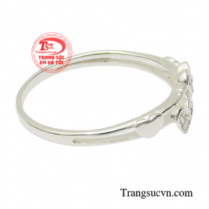 Sản phẩm phù hợp cho cả đi làm hoặc đi chơi.