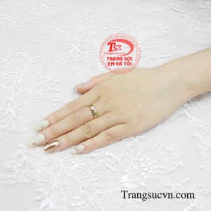 Nhẫn vàng tây định mệnh