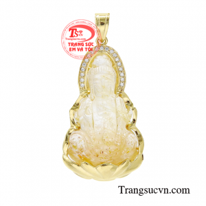 Phật quan âm thạch anh tóc may mắn mang đến bình an cho người sử dụng.