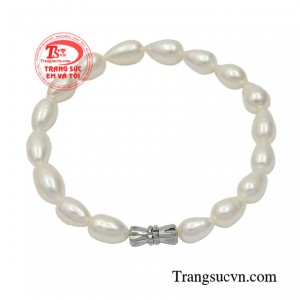 Đeo chuỗi ngọc trai bạn sẽ thực sự được tỏa sáng trong ánh hào quang của sự thành công.