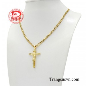 Bộ thánh giá được làm tỉ mỉ đến từng chi tiết cùng chất lượng vàng 18k khiến sản phẩm vô cùng tinh xảo.