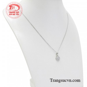 Từng đường nét tinh tế, tạo độ bắt sáng khiến bộ sản phẩm trở nên ấn tượng và thu hút hơn.