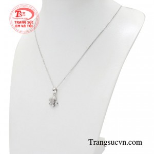 Đây cũng là món quà tặng đầy bất ngờ dành tặng cho người con gái thân thương vào những dịp đặc biệt.