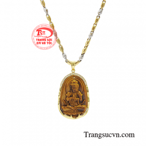 Đây là món trang sức hộ mệnh cho người tuổi mùi và tuổi thân mang đến sự may mắn, bình an, hóa hung thành cát.