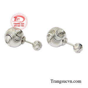 Đôi bông tai sang trọng nhận đặt chế tác 3D theo yêu cầu của khách hàng.