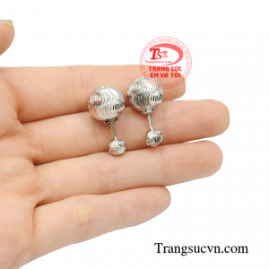 Bông tai vàng trắng thời thượng 10k tinh tế.