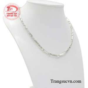 Các bậc phụ huynh luôn mong muốn đem lại những điều tốt nhất, giúp con tránh khỏi những tác nhân xấu của môi trường.