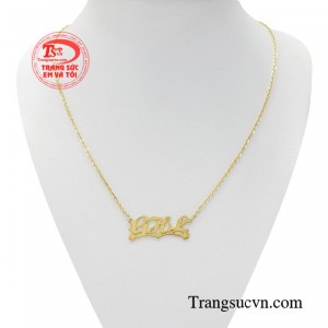 Dây chuyền chữ thời trang được thiết kế riêng cho những khách hàng có yêu cầu đặc biệt.