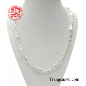 Dây chuyền nam bạc thăng tiến họa tiết độc đáo, phong cách khỏe khoắn hiện đại.