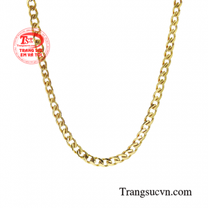 Chiếc dây chuyền nam với thiết kế đơn giản sẽ dễ dàng kết hợp được với nhiều kiểu trang phục khác nhau. 