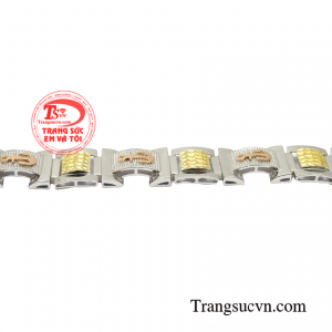 Với chất liệu vàng trắng 10k chủ đạo cùng những chi tiết sắc sảo đem đến một sản phẩm chất lượng đến tay người dùng.