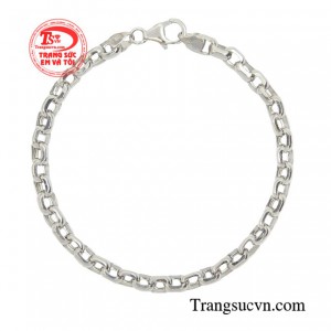 ên cạnh đó, chiếc lắc tay cũng thể hiện sự sang trọng và tinh tế, miễn là các chàng trai phối đồ 1 cách khéo léo, phù hợp với hoàn cảnh. 