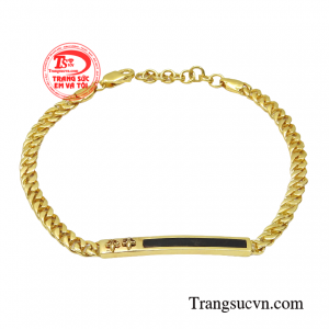 Sản phẩm có thiết kế đơn giản trẻ trung nhưng không kém phần bắt mắt. 