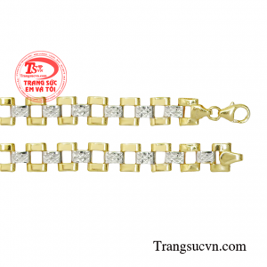 Đây cũng là một trong những lựa chọn hoàn hảo để giúp các anh trông trẻ trung và thời trang hơn.