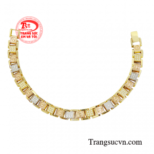 Vậy nên bạn có thể phối các loại phụ kiện trang phục theo sở thích và cá tính của mình để ghi lại dấu ấn riêng, không lẫn lộn với bất kỳ ai.