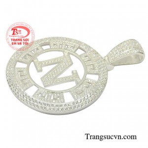 Chiếc mặt dây bạc nam giới nhận giao hàng nhanh trên toàn quốc.
