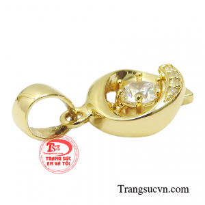 Khi diện trên mình sản phẩm này bạn sẽ trở thành tâm điểm của mọi bữa tiệc. 