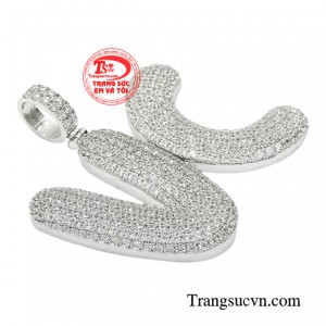 Cũng như để người đối diện có thể thấy được cá tính bên trong của người đeo.