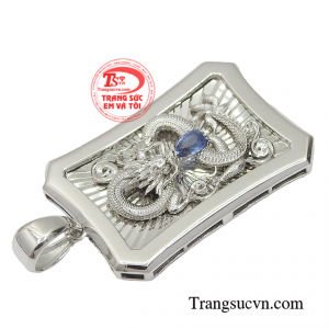 Người sở hữu chiếc mặt dây này sẽ được phù trợ, hấp thụ linh khí từ vật phong thủy này mà công việc ngày càng phát đạt, công danh thăng tiến.