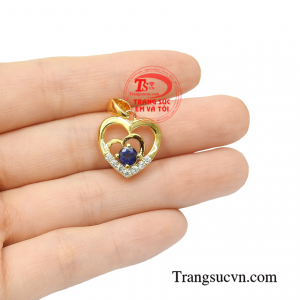 Mặt dây sapphire trái tim phù hợp với mệnh thủy và mộc.