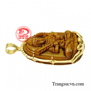 Người ngồi trên đài hoa sen uy nghi tráng lệ, thể hiện trí tuệ và sáng suốt. Người tuổi Sửu, Dần là 2 con giáp được Hư Không Tạng Bồ Tát bảo hộ. 