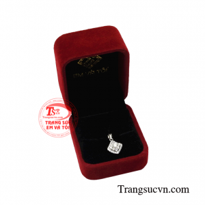 Mặt vàng trắng nữ thanh tú