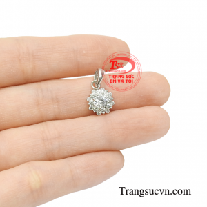 Mặt vàng trắng nữ tinh tế 18k bền đẹp.