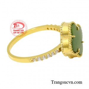 Sản phẩm sẽ là món quà bình an và may mắn dành tặng cho người mệnh hỏa và mệnh mộc.