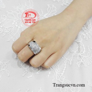 Nhẫn vàng trắng nam mạnh mẽ