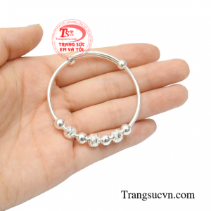 Vòng bạc trẻ em thời trang