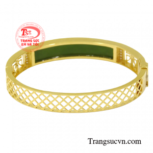 Chiếc vòng tay này còn đem lại sự bình an, may mắn về tài lộc giúp người sở hữu gặp nhiều thành công trong sự nghiệp và cuộc sống.