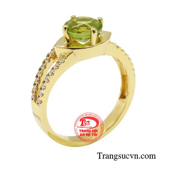 Nhẫn nữ peridot thời thượng