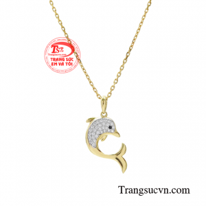 Bộ dây chuyền sẽ giúp các cô gái lưu giữ vẻ đẹp thanh xuân tràn đầy sức sống. 