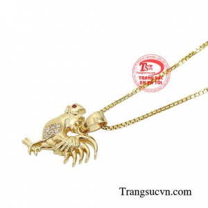 Mặt dây chuyền là phụ kiện trang sức được thiết kế tỉ mỉ và tinh xảo tạo nên phong cách đầy cá tính cho người đeo