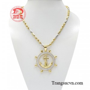 Bộ dây chuyền nam thủ lĩnh giúp các chàng trai thể hiện bản thân và tạo thiện cảm ngay từ cái nhìn đầu tiên.