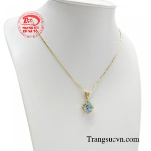 Sản phẩm giúp nữ giới tôn lên được vẻ thanh tú mà lại vô cùng nổi bật.