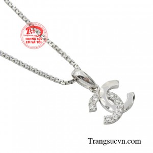 Đây sẽ là món trang sức giúp mọi cô gái lấy lại được sự tự tin và quyến rũ.