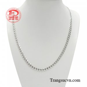 Dây chuyền nam nhập khẩu lịch lãm với đường nét chế tác độc đáo đang là dòng sản phẩm bán chạy nhất hiện nay. 