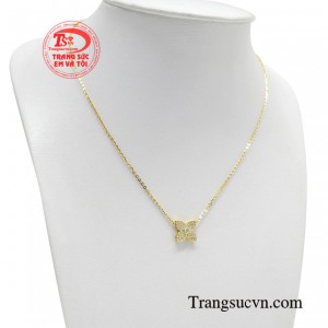  Đằm thắm, dịu dàng, đầy sự nữ tính chình là cốt lõi của thiết kế này. 