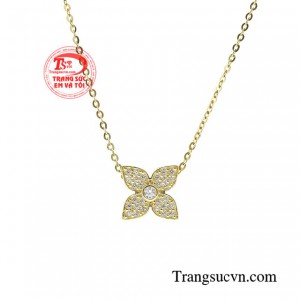 Chắc chắn các cô gái sẽ vô cùng nổi bật với sản phẩm này. 