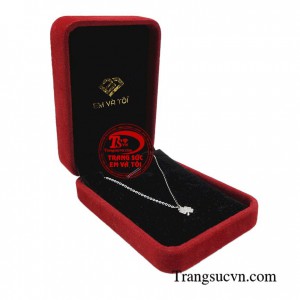 Dây chuyền vàng trắng trẻ trung được thiết kế theo phong cách Hàn Quốc