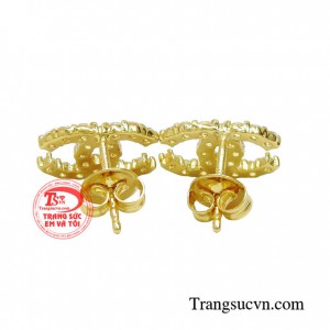 Hoa tai chanel duyên dáng giúp các nàng trông sành điệu hơn mỗi ngày