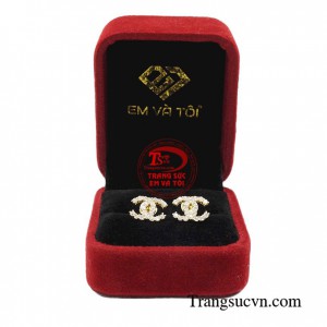 Hoa tai chanel duyên dáng 18k