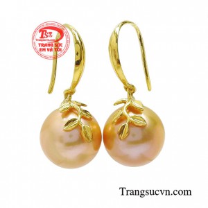 Hoa tai ngọc trai thời thượng mang đến vẻ đẹp trong sáng, trang nhã, thanh lịch cho người đeo