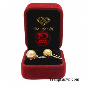 Hoa tai ngọc trai thời thượng mang đến vẻ đẹp trong sáng, trang nhã, thanh lịch cho người đeo