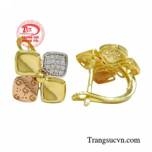 Một đôi bông tai chất lượng cao phải đạt đủ tiêu chí chất lượng, kiểu dáng và tính thẩm mỹ